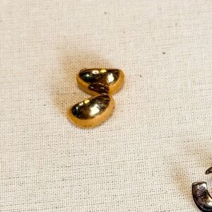 Monet‎ Clip On Earrings